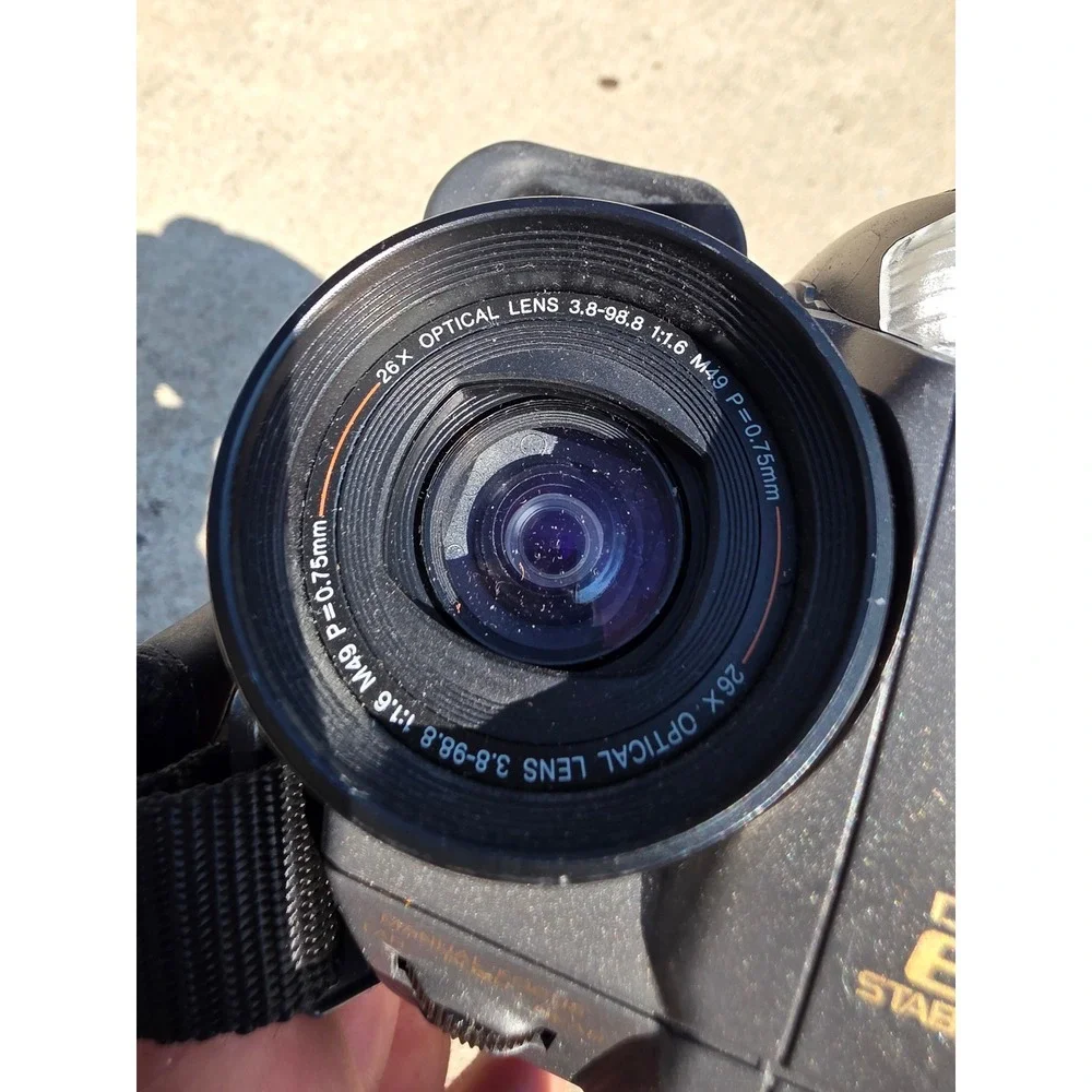 Panasonic Palmcorder PV-D209 VHS-C Camcorder 26x Optical Zoom Digital EIS Gray